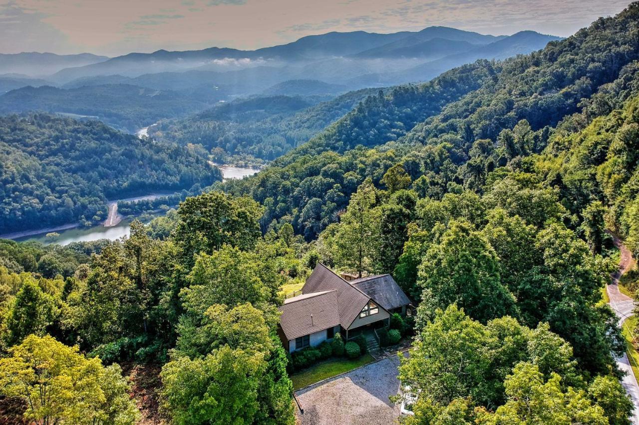 Smoky Mountain Vacation Rental Near Bryson City! Exterior photo